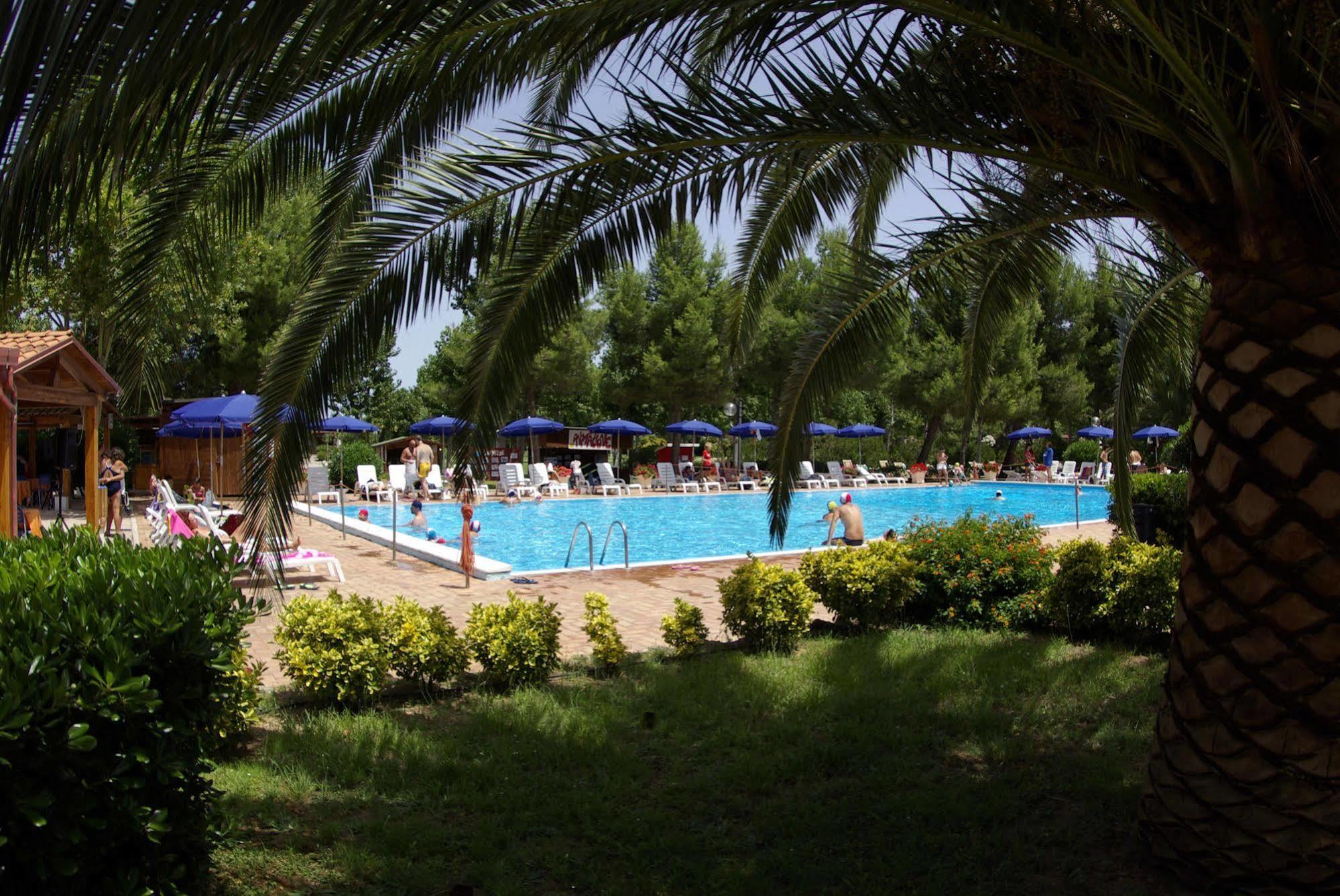 Villaggio Albatros Resort Lesina Exterior photo